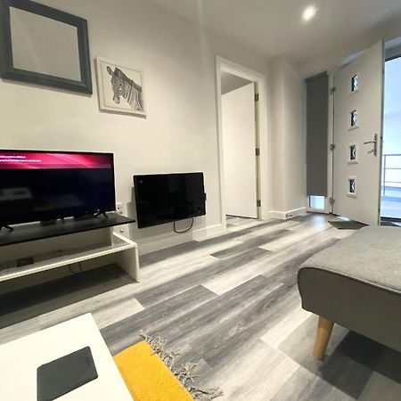 Vibrant 2 Bedroom Apartment - Bhx Airport Sheldon  外观 照片